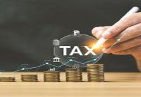 Factor in income, deductions, investments when deciding tax regime