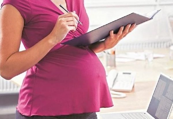 Reddit post on layoff during pregnancy: Know your rights and legal remedies